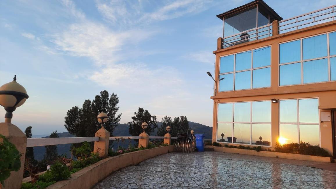 Tulips Valley View Resorts Ooty Ngoại thất bức ảnh
